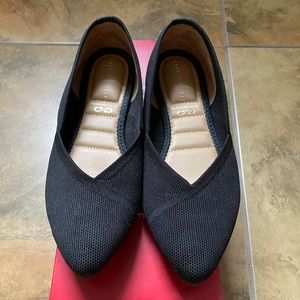 Katie & Kelly Women’s Black Flats Size 7